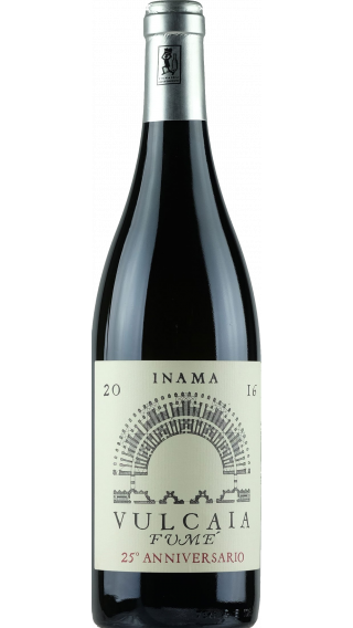 Bottle of Inama Vulcaia Fume Sauvignon 2016 wine 750 ml