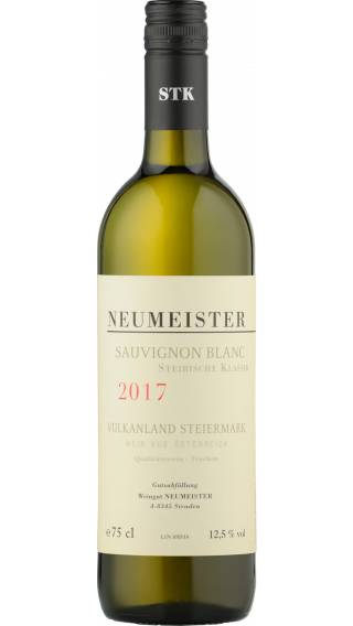Bottle of Neumeister Sauvignon Blanc Steirische Klassik 2017 wine 750 ml