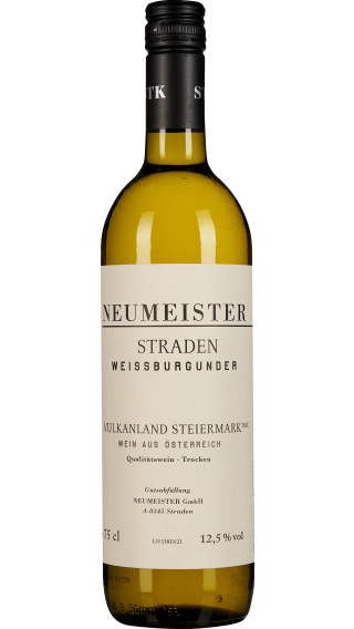Bottle of Neumeister Weissburgunder Straden 2023 wine 750 ml